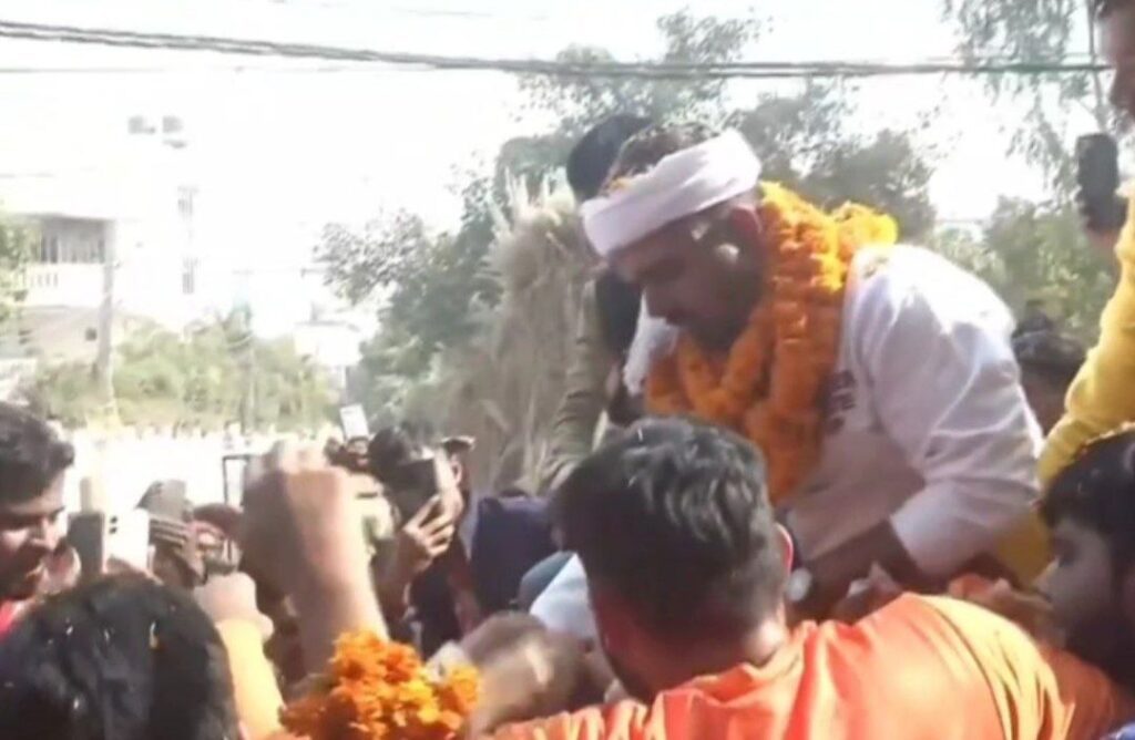 बिहार बेहूर जेल से बाहर निकलते वक्त मनीष कश्यप