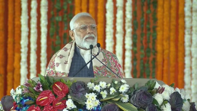 जम्मू में पीएम मोदी ने 32 हजार करोड़ रुपये की परियोजनाओं का किया उद्घाटन