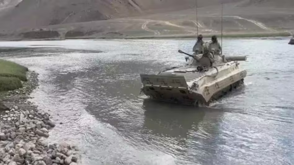 लद्दाख में टैंक अभ्यास के दौरान हादसा, नदी पार करते समय बढ़ा जलस्तर, पांच जवान शहीद