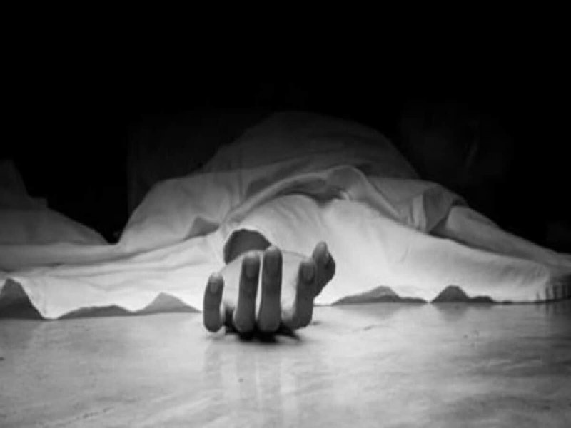 Surat में दिल दहला देने वाली घटना: परिवार के 4 सदस्यों पर हमला, पत्नी और बेटे की मौत, हमलावर खुद मौत से जूझ रहा