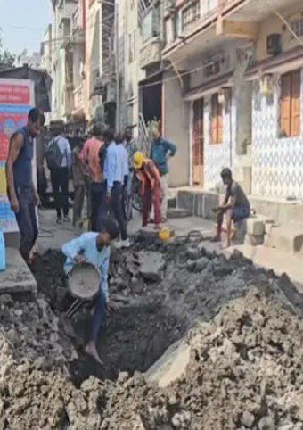 Dirty water: सूरत में गंदे पानी से बीमारी फैली गोडादरा सोसायटी से लिए गए 2 सैंपल फेल